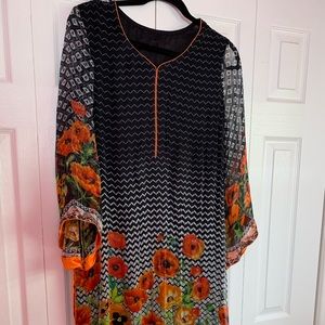 Pakistani Chiffon embroidered outfit (new)
